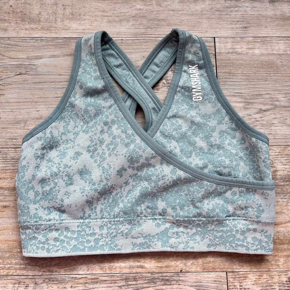 Gymshark V-Neck Sports Bra Sage Camo Seamless Size XS Crossover Workout Top